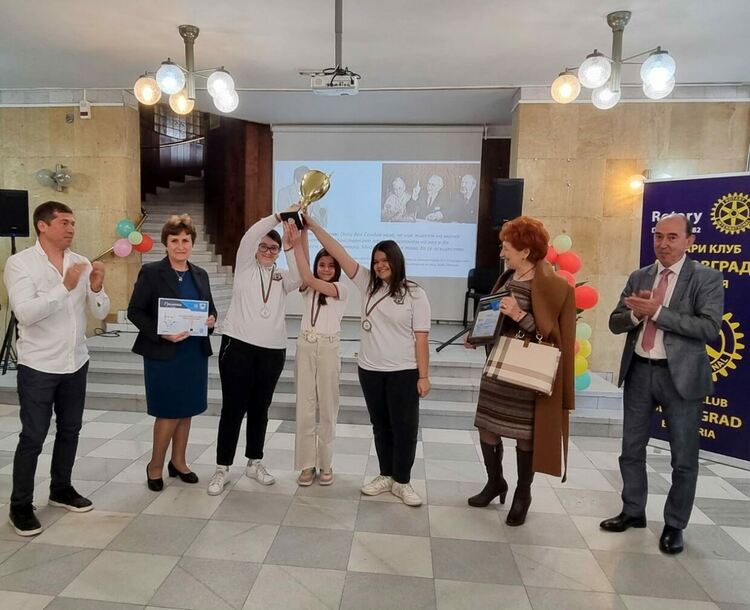 ОУ "Христо Ботев" - Асеновград е големият победител в математическото състезание, посветено на акад. Сендов