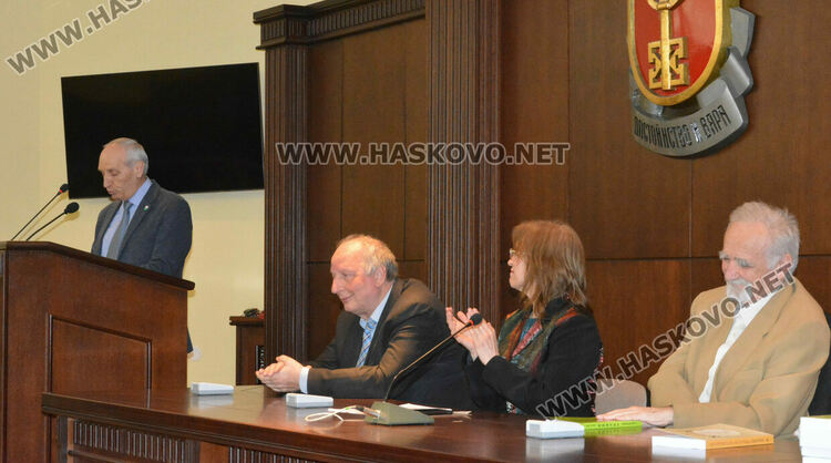 Проф. Елдъров: Сборник „Тракия“ е научен и културно-обществен феномен за Хасково