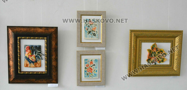 Картини на Даниел Русев от международни изложения са част от представянето му в галерия „Форум“