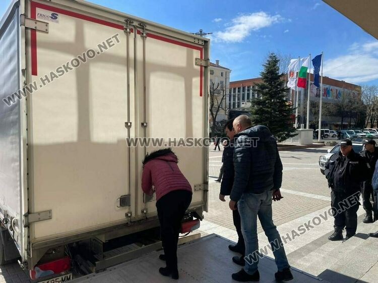 Доставиха 230 500 бюлетини и 475 записващи устройства в Хасково