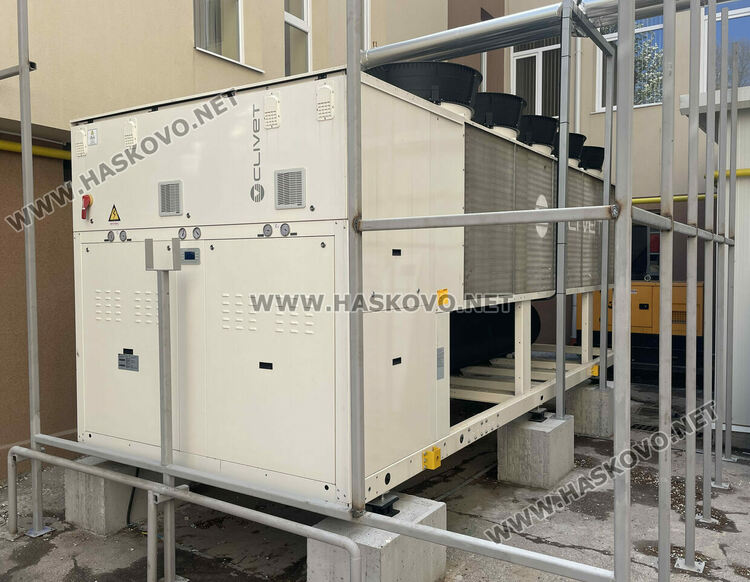 Висока енергийна ефективност и достъпна среда за сградата на Областна администрация след ремонт