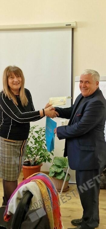 Наградиха победителите от Националния конкурс „Аз обичам България и традициите ни”