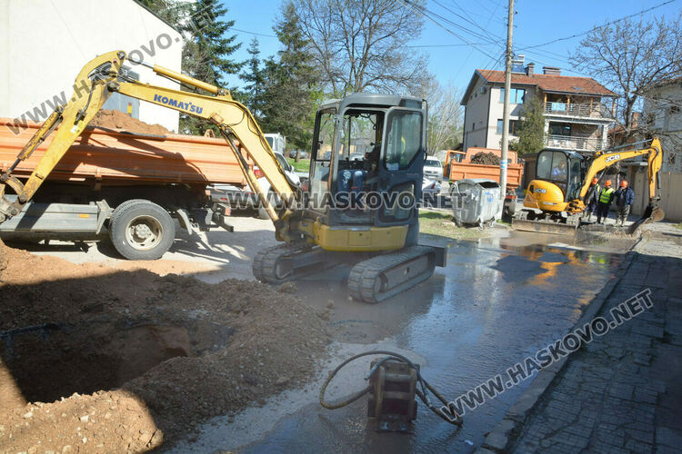Продължава подмяната на водопровода на улица „Кюстенджа“