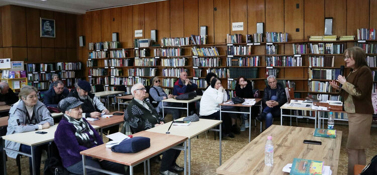 Д-р Елена Алекова представи романа в стихове „Милена“  