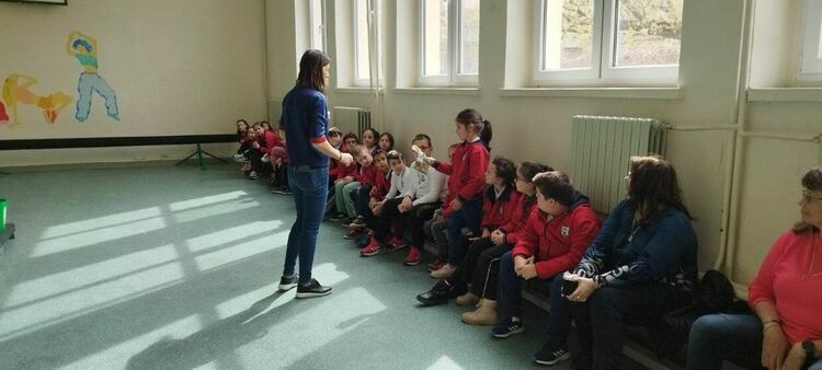 Ученици от Асеновград се учат да събират разделно отпадъци 