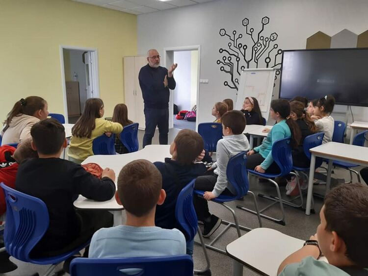 ОУ „Алеко Константинов“ участва в национална инициатива за насърчаване на четенето