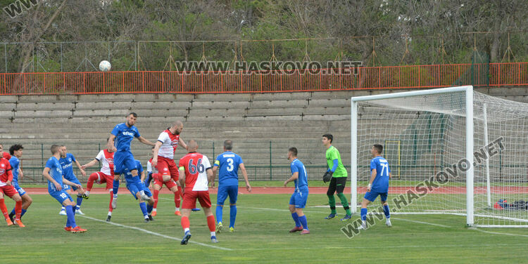 „Саяна Хасково“ разби аутсайдера “Верея” с 6:2 