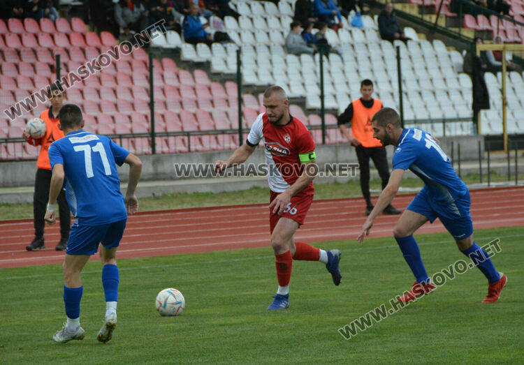 „Саяна Хасково“ разби аутсайдера “Верея” с 6:2 