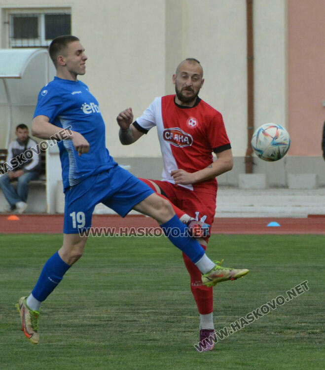 „Саяна Хасково“ разби аутсайдера “Верея” с 6:2 