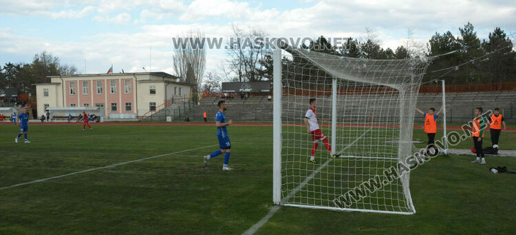 „Саяна Хасково“ разби аутсайдера “Верея” с 6:2 