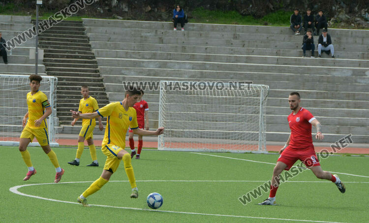 Юношите на ОФК „Хасково“ направиха равен с „Марица“