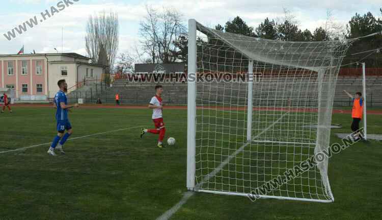 „Саяна Хасково“ разби аутсайдера “Верея” с 6:2 