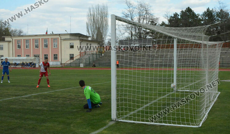 „Саяна Хасково“ разби аутсайдера “Верея” с 6:2 