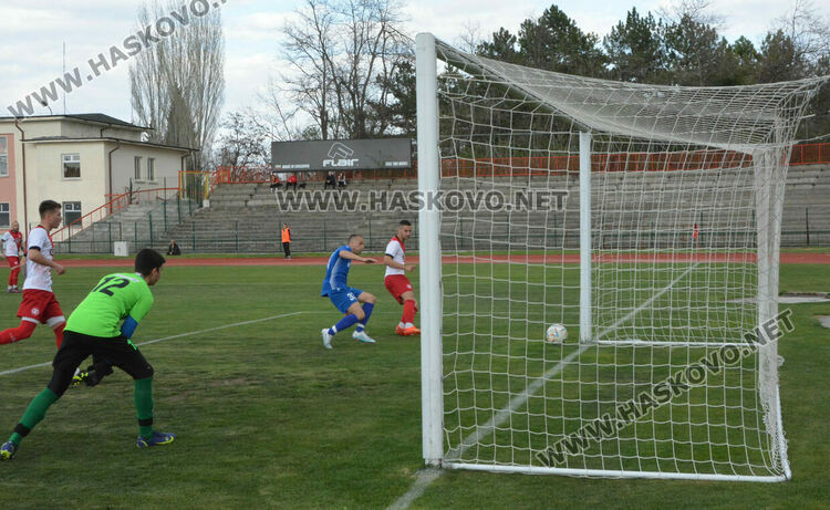 „Саяна Хасково“ разби аутсайдера “Верея” с 6:2 