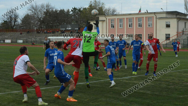 „Саяна Хасково“ разби аутсайдера “Верея” с 6:2 