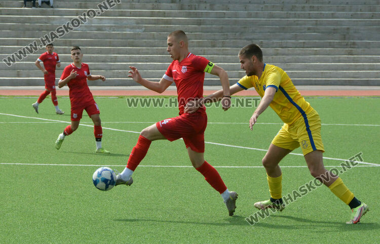 Юношите на ОФК „Хасково“ направиха равен с „Марица“