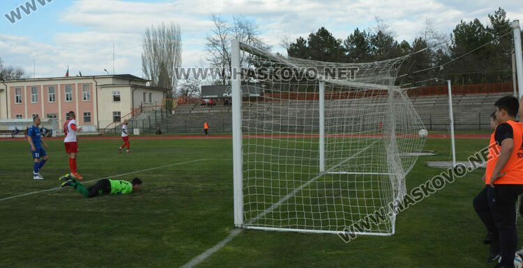 „Саяна Хасково“ разби аутсайдера “Верея” с 6:2 