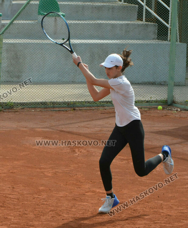 Джейсън Гладуиш и Андрея Глушкова с титла от Държавния турнир по тенис в Хасково