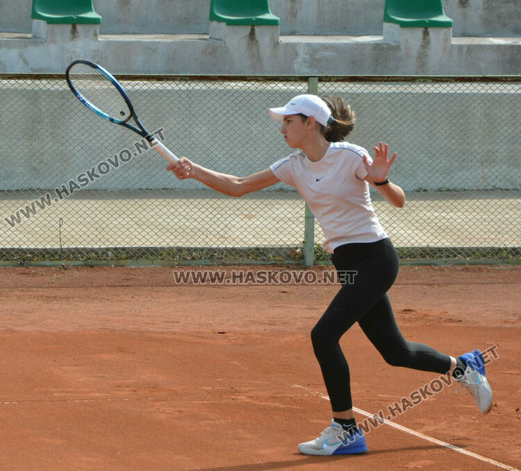 Джейсън Гладуиш и Андрея Глушкова с титла от Държавния турнир по тенис в Хасково