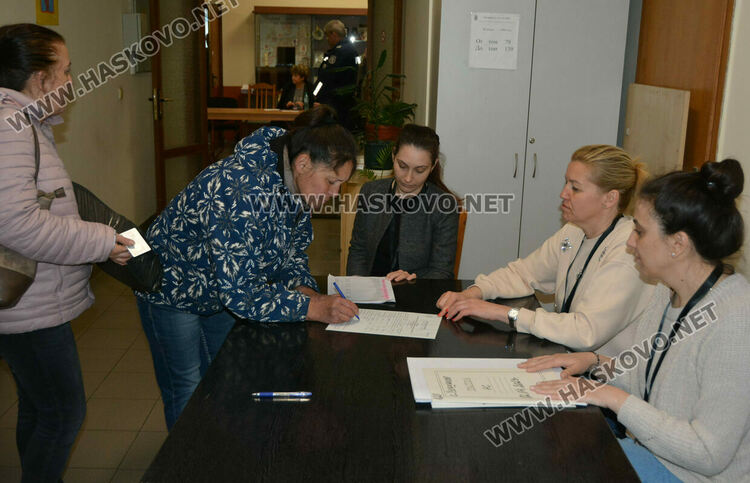 Секциите получиха бюлетините от общините в Хасковска област