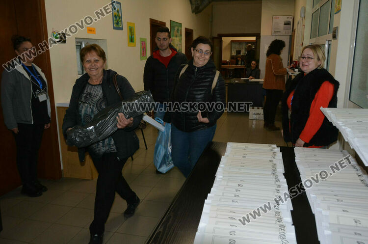 Секциите получиха бюлетините от общините в Хасковска област