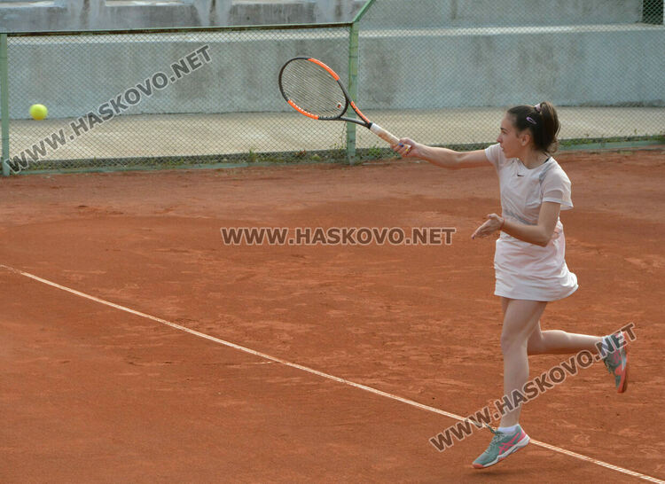 Джейсън Гладуиш и Андрея Глушкова с титла от Държавния турнир по тенис в Хасково