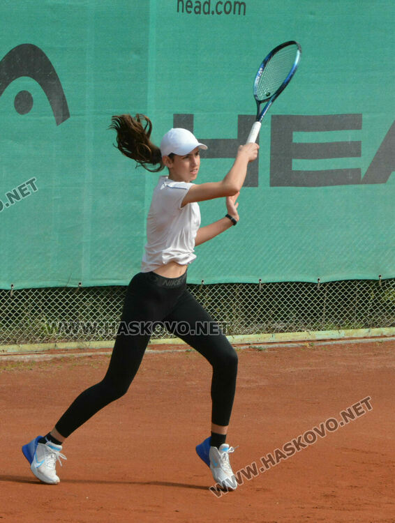 Джейсън Гладуиш и Андрея Глушкова с титла от Държавния турнир по тенис в Хасково