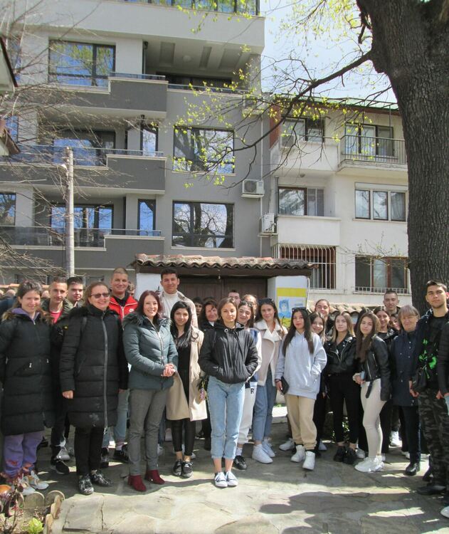 Златаровци на посещения в културни институции