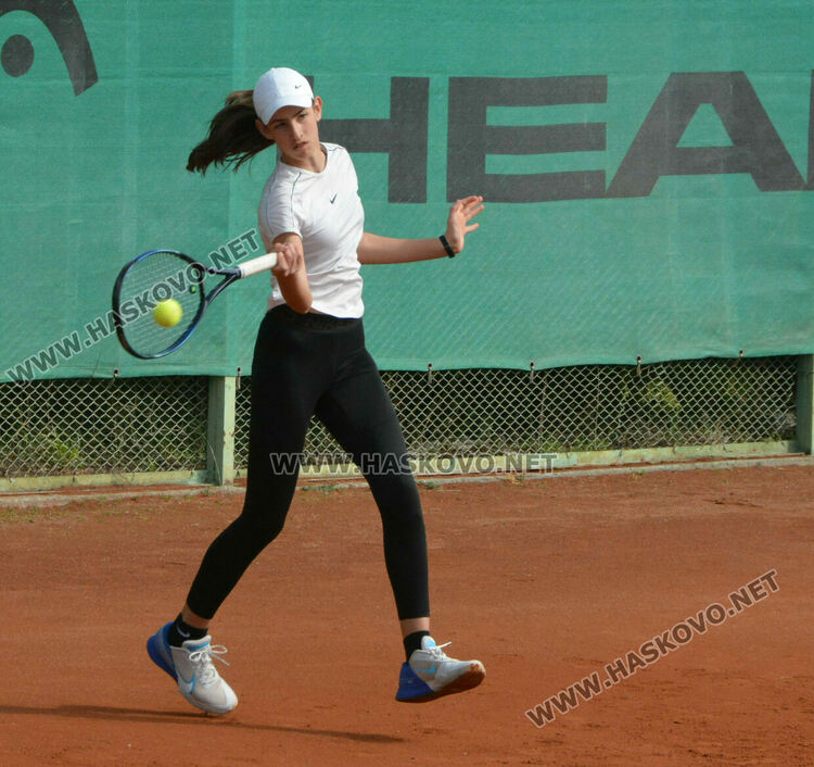 Джейсън Гладуиш и Андрея Глушкова с титла от Държавния турнир по тенис в Хасково