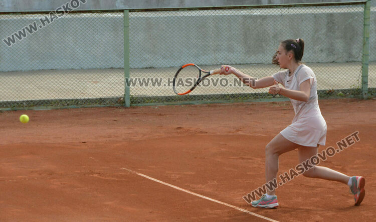 Джейсън Гладуиш и Андрея Глушкова с титла от Държавния турнир по тенис в Хасково