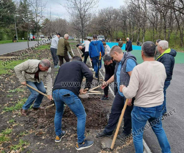 Ротари клуб Хасково-Аида с поредна акция по засаждане на дръвчета в „Кенана”