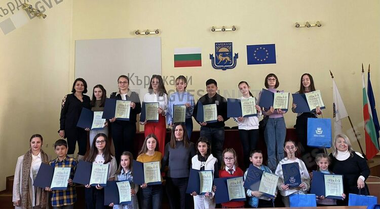 Впечатляващи творби на конкурса за деца "С очите си видях бедата"