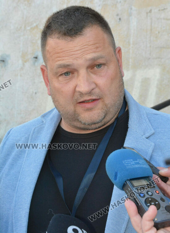 В секция в Хасковско сложиха кашон заради изгубена урна