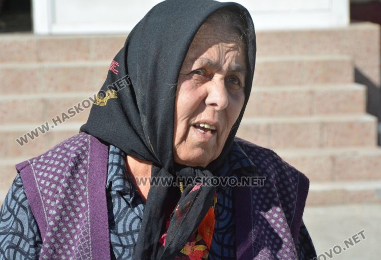 В „Република“ гласуват предимно с хартиена бюлетина, искат мир и хубав живот