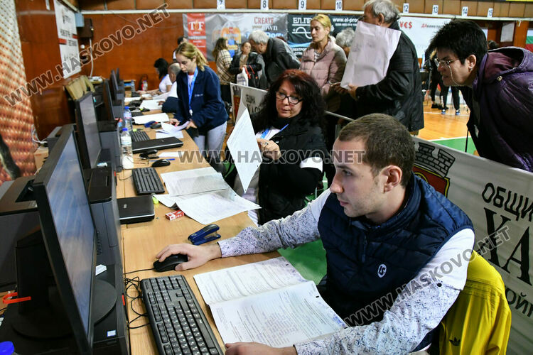 ГЕРБ-СДС обръщат резултата в Хасково при 66%  обработени протоколи