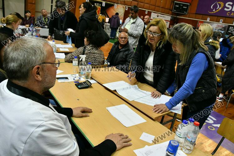 ГЕРБ-СДС обръщат резултата в Хасково при 66%  обработени протоколи
