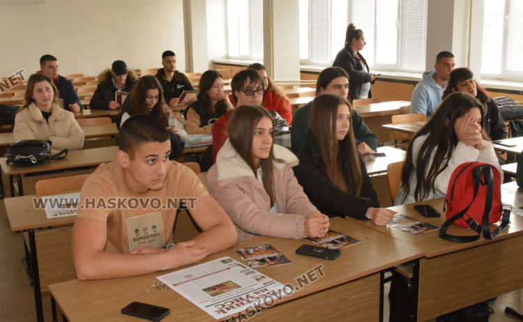 От тази година обучават в УНСС специалисти по киберсигурност и педагогика