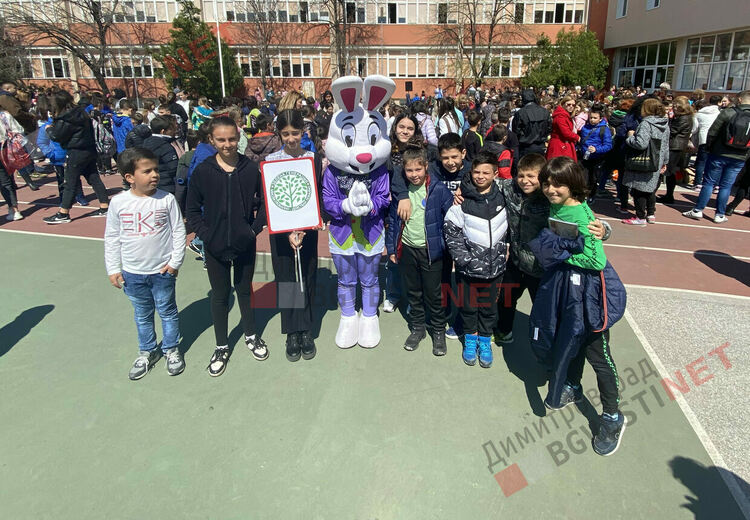 Ученици от ОУ "П.Славейков" с екоинициативи събират средства за Зелена класна стая