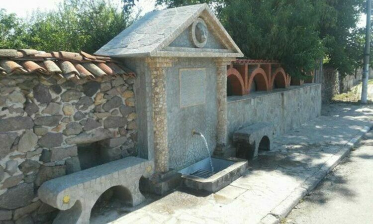 Областният управител, кметът и представители на РЗИ и ВиК разискваха драгойновската вода