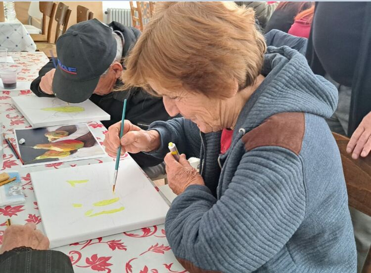 Хора с увредено зрение от Асеновград рисуваха пейзажи