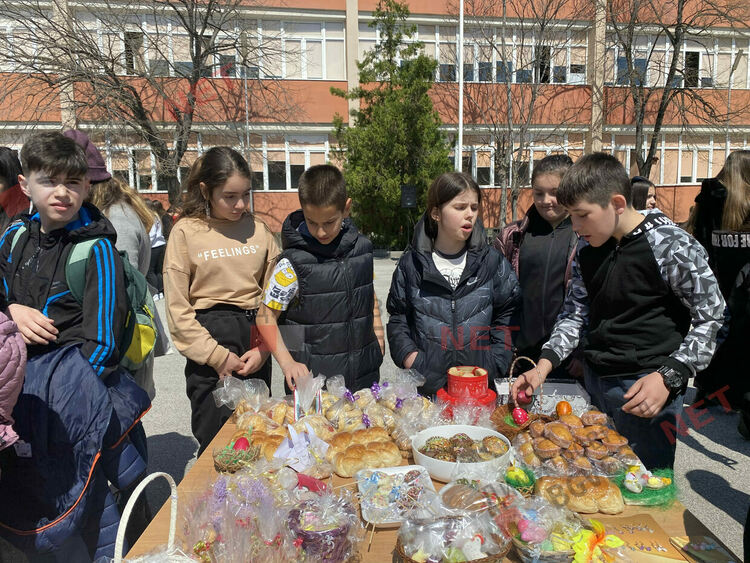 Ученици от ОУ "П.Славейков" с екоинициативи събират средства за Зелена класна стая