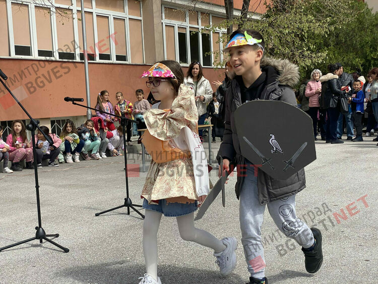 Ученици от ОУ "П.Славейков" с екоинициативи събират средства за Зелена класна стая