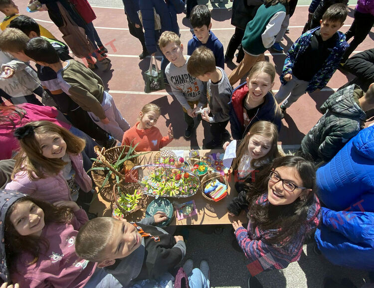 Ученици от ОУ "П.Славейков" с екоинициативи събират средства за Зелена класна стая