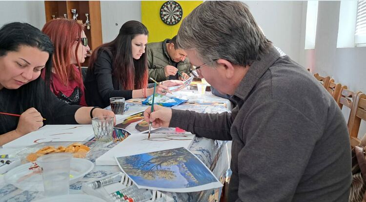 Хора с увредено зрение от Асеновград рисуваха пейзажи