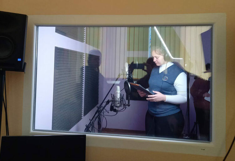 Ученици от гимназията по туризъм се включиха в създаване на филм