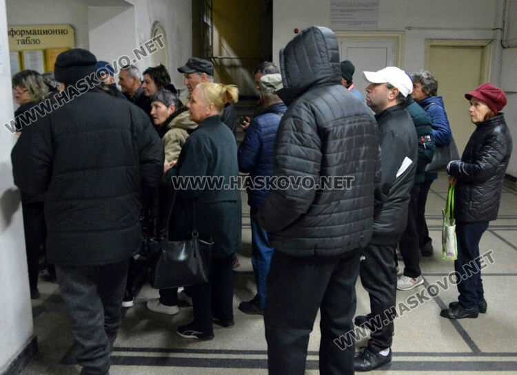 В Хасково изплащат 70 лева добавки към пенсиите до 504 лева 