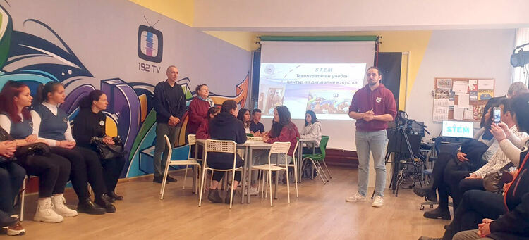 Ученици от гимназията по туризъм се включиха в създаване на филм