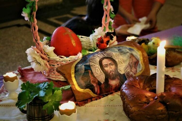 Традиционния великденски конкурс "Писано яйце&ldquo; се проведе в Двореца на културата