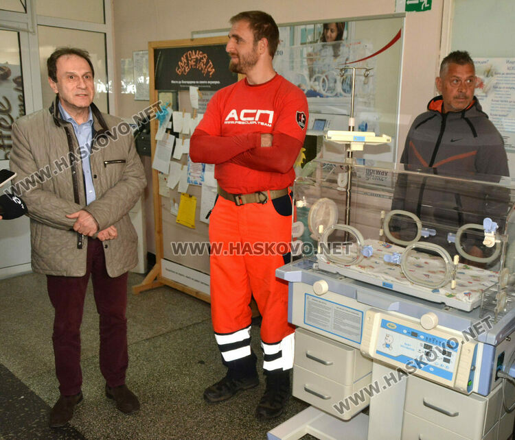 Нов кувьоз получи Неонатологията в Хасково от Кампания „Капачки за бъдеще“