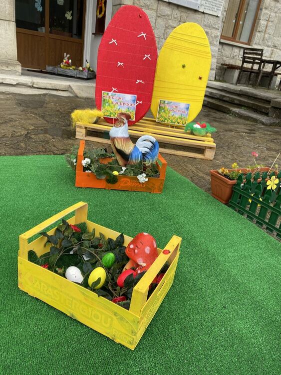 Смолян потъна във великденска украса, общината благодари